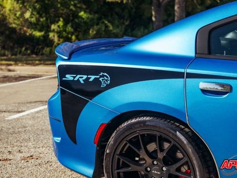 Used 2015 Dodge Charger SRT Hellcat image 31