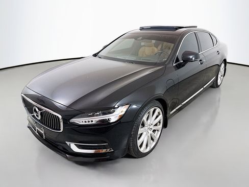 Used 2020 Volvo S90 T8 Inscription image 3