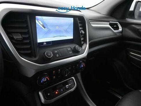 Used 2023 GMC Acadia SLT image 12