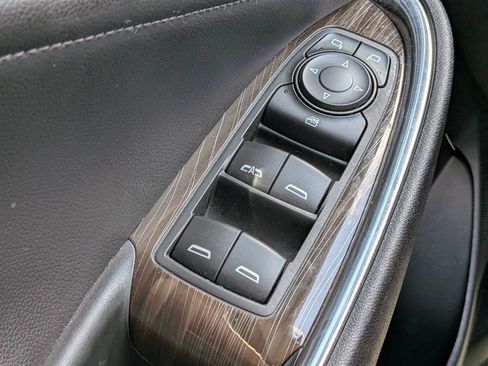 Used 2018 Chevrolet Malibu Premier w/ Premier Sun and Wheel Package FWD image 22