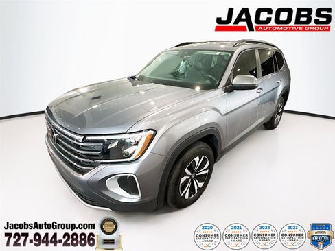 Used 2024 Volkswagen Atlas SE AWD/4WD image 1
