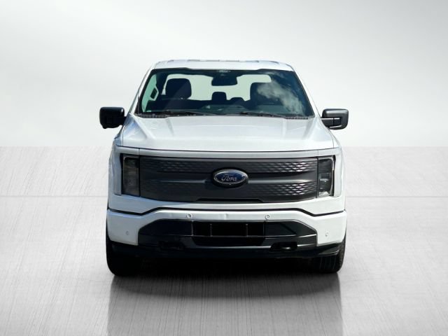 Used 2022 Ford F150 Lightning XLT AWD/4WD image 2