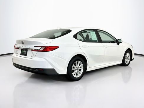 Used 2025 Toyota Camry LE FWD image 9