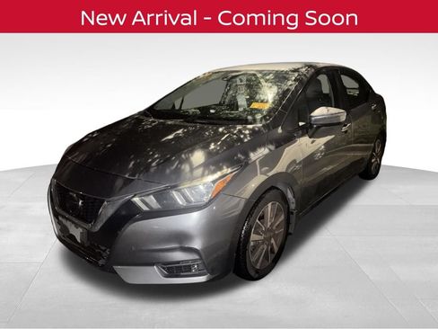 Certified 2020 Nissan Versa SV FWD image 1