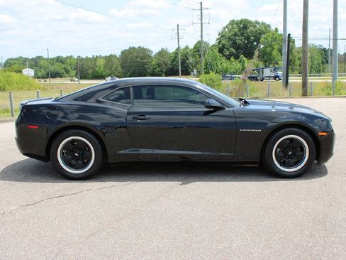 Used 2011 Chevrolet Camaro LS RWD image 9