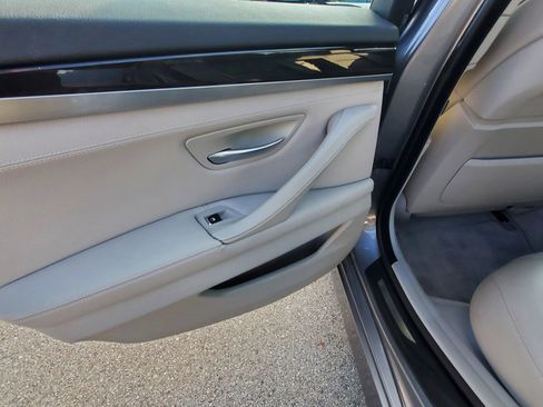 Used 2011 BMW 535i xDrive Sedan image 11