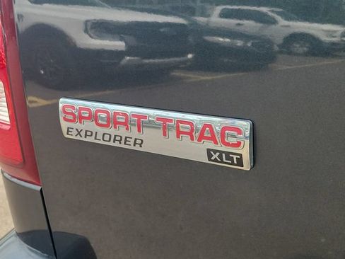 Used 2010 Ford Explorer Sport Trac XLT AWD/4WD image 6
