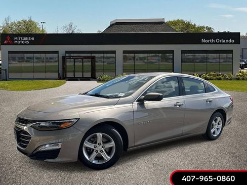 Used 2024 Chevrolet Malibu LT FWD image 1