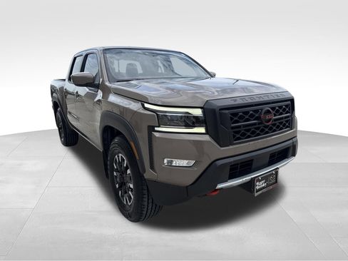 Used 2023 Nissan Frontier Pro-X w/ Technology Package RWD image 3