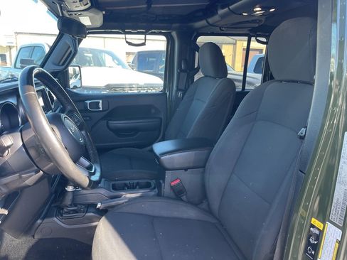 Used 2022 Jeep Wrangler Unlimited Sport image 18