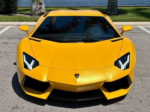 Used 2013 Lamborghini Aventador LP 700-4 AWD/4WD image 2