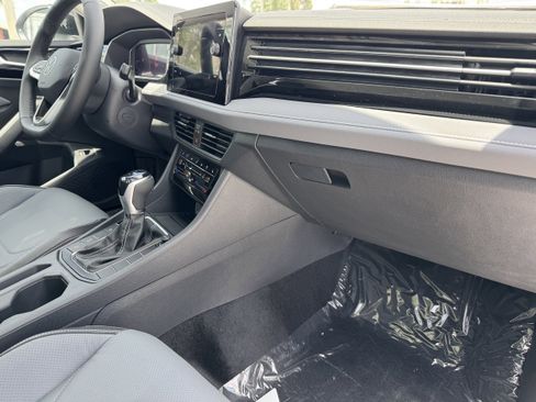 New 2025 Volkswagen Jetta SEL image 12