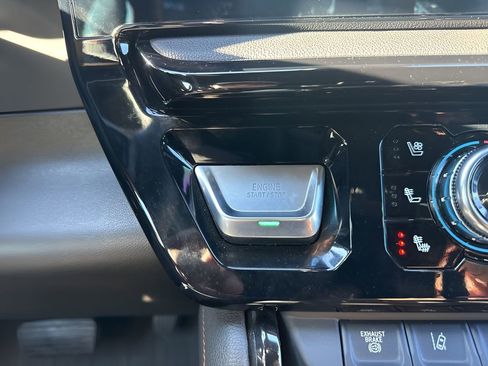 Used 2024 GMC Sierra 2500 AT4 w/ AT4 Premium Plus Package image 25