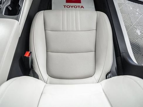 Used 2022 Honda Accord Touring image 32