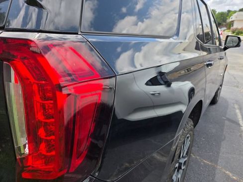 Used 2023 GMC Yukon AT4 w/ Technology Package AWD/4WD image 10