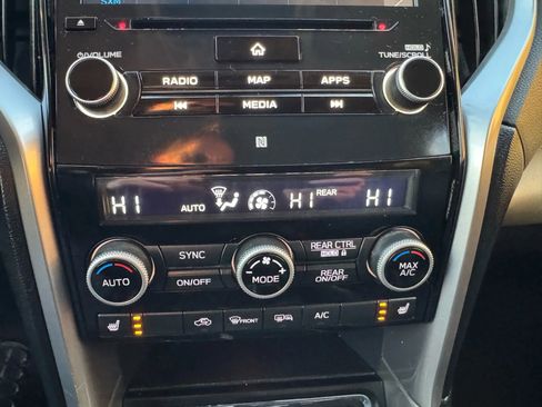 Used 2020 Subaru Ascent Limited w/ Technology Package image 32