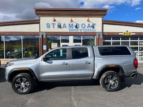 Used 2023 GMC Canyon AT4 image 2