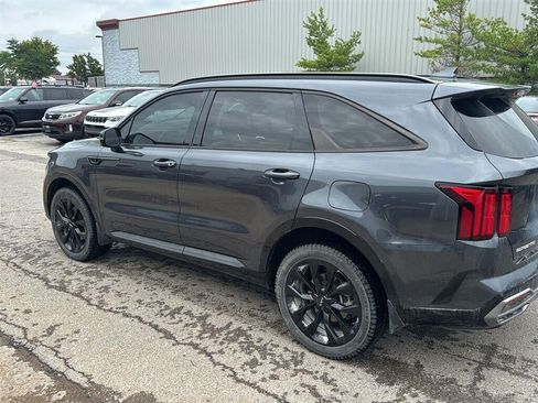 Used 2023 Kia Sorento SX AWD/4WD image 6