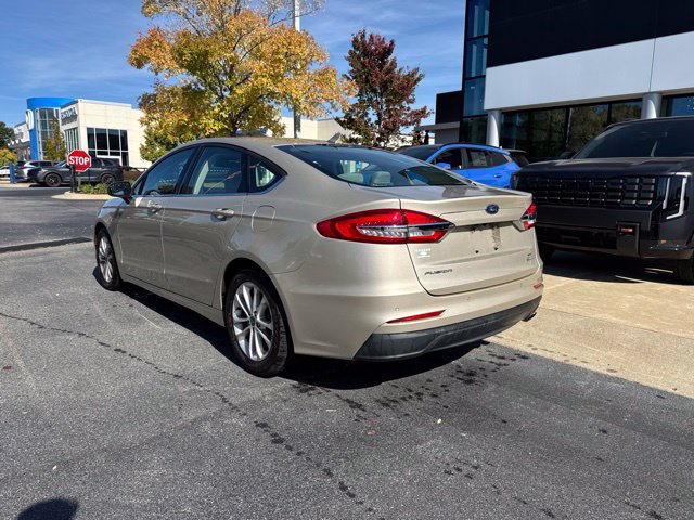 Used 2019 Ford Fusion SE FWD image 3