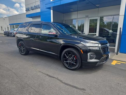 Certified 2024 Chevrolet Traverse Premier w/ Redline Edition FWD image 13