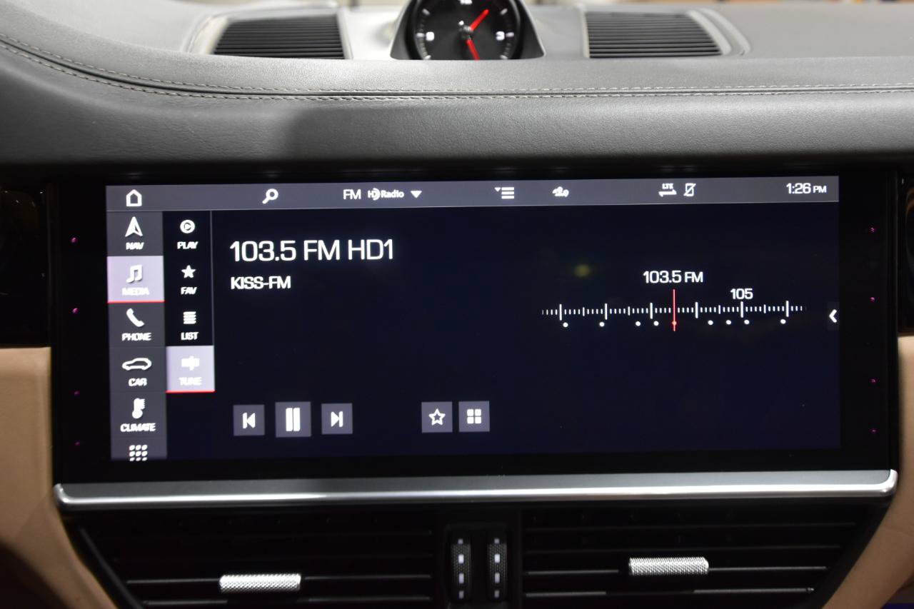Used 2021 Porsche Cayenne AWD/4WD image 23