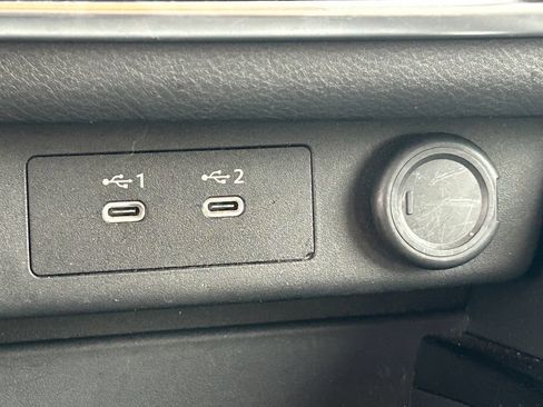 Used 2025 Nissan Rogue SV AWD/4WD image 15