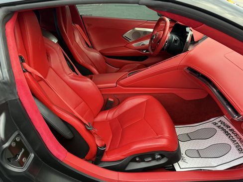 Used 2020 Chevrolet Corvette Stingray Preferred Cpe w/ 2LT Preferred Equipment Group RWD image 17