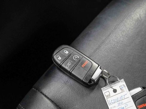 Used 2020 Jeep Grand Cherokee Limited AWD/4WD image 27