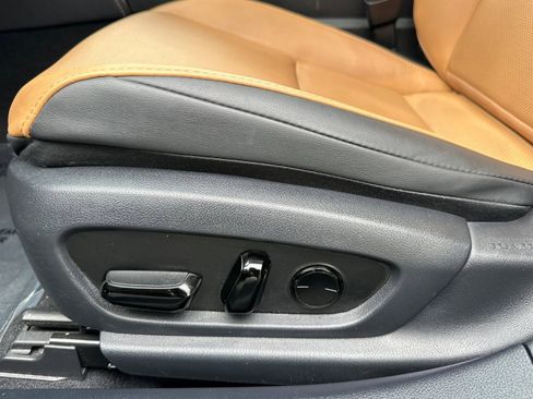 Certified 2024 Lexus ES 300h w/ Premium Package FWD image 14