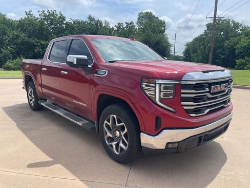 Used 2024 GMC Sierra 1500 SLT AWD/4WD image 3