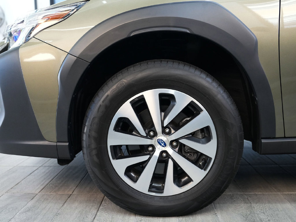 Used 2024 Subaru Outback Premium AWD/4WD image 9