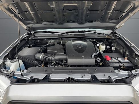 Certified 2021 Toyota Tacoma SR AWD/4WD image 20