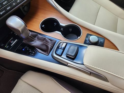 Used 2019 Lexus RX 350 FWD w/ Navigation Package image 20