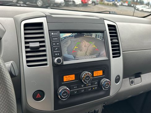 Used 2020 Nissan Frontier SV w/ Midnight Edition Floor Mats image 14