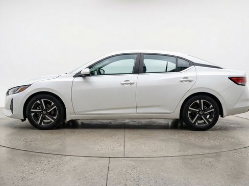 Used 2025 Nissan Sentra SV image 5