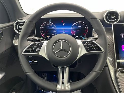 Used 2026 Mercedes-Benz GLC 300 image 26