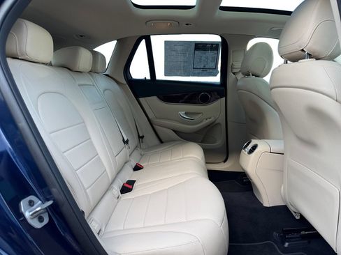 Used 2021 Mercedes-Benz GLC 300 4MATIC image 18