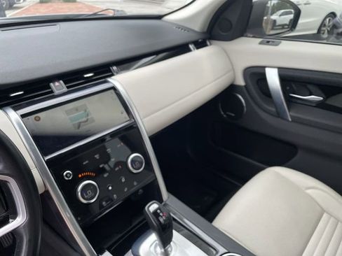 Used 2022 Land Rover Discovery Sport SE AWD/4WD image 13