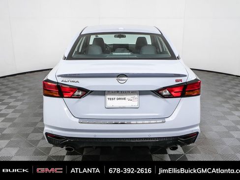 Used 2023 Nissan Altima 2.5 SR w/ SR Premium Package image 31