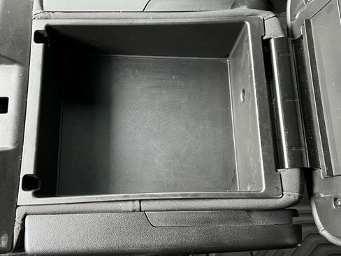 Used 2021 Chevrolet Silverado 1500 RST image 18