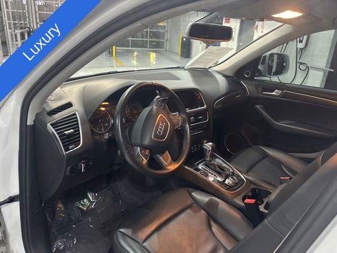 Used 2017 Audi Q5 2.0T Premium Plus w/ Technology Package AWD/4WD image 9