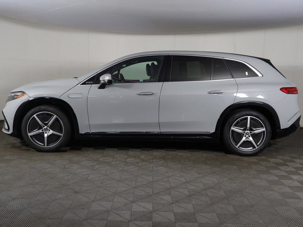 Used 2023 Mercedes-Benz EQS 580 4MATIC SUV image 20