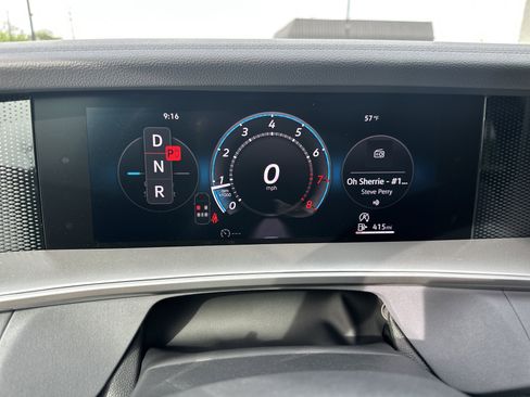 Used 2026 Volkswagen Tiguan SE R-Line image 16