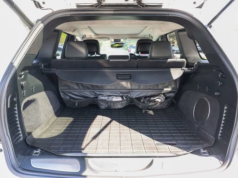 Used 2018 Jeep Grand Cherokee Summit AWD/4WD image 32