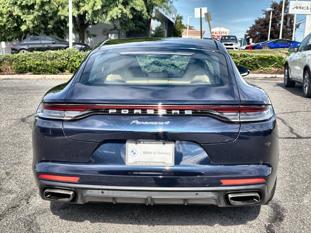 Used 2021 Porsche Panamera RWD image 13