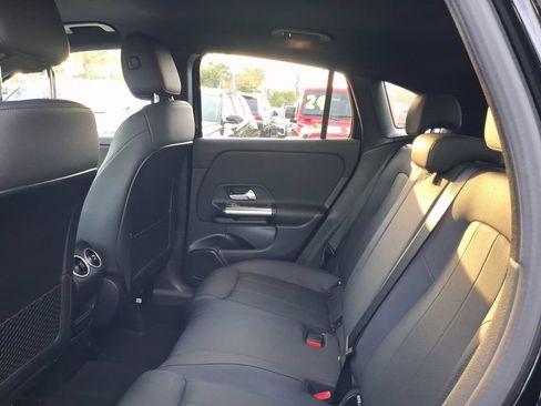 Used 2025 Mercedes-Benz GLA 250 4MATIC w/ Winter Package image 10