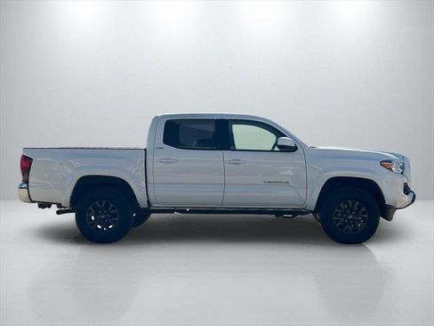 Certified 2023 Toyota Tacoma SR5 image 4