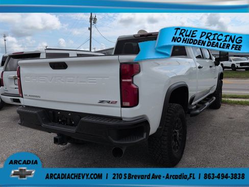 Used 2025 Chevrolet Silverado 2500 ZR2 AWD/4WD image 3