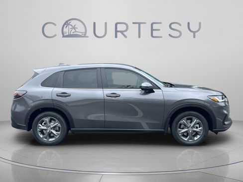 Used 2026 Honda HR-V LX image 9