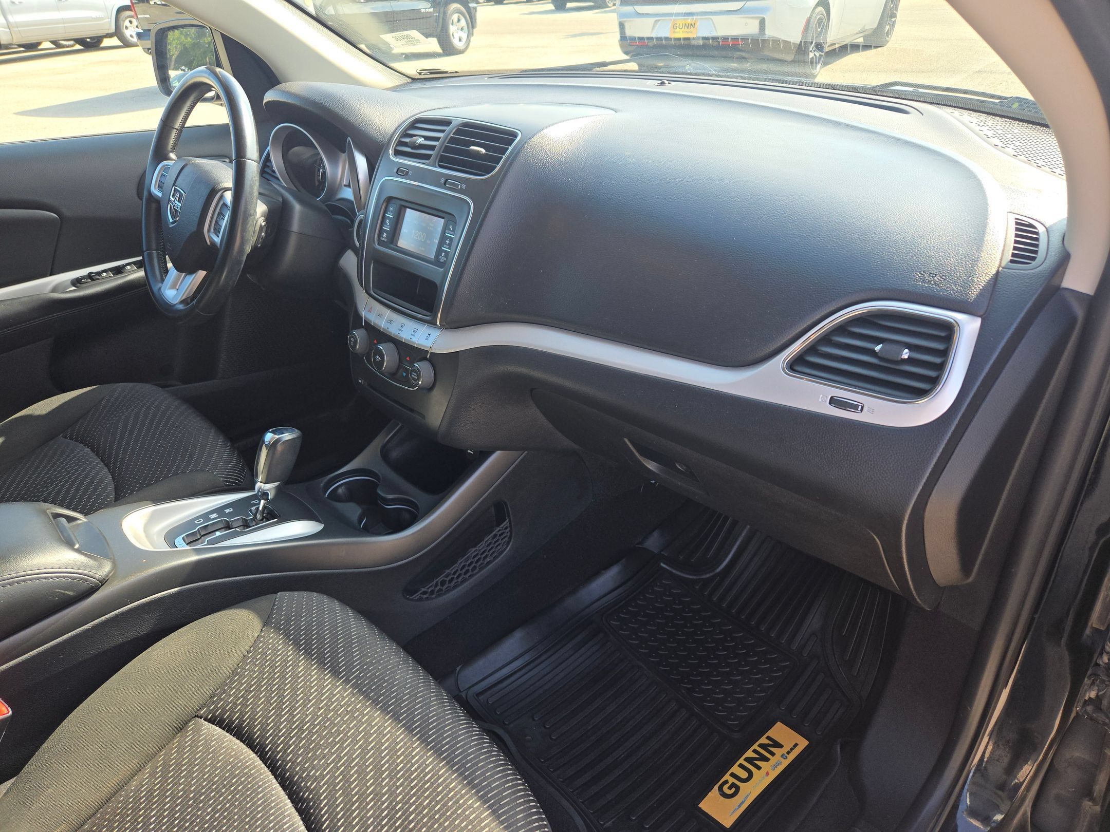Used 2020 Dodge Journey SE w/ SE Popular Equipment Group FWD image 27
